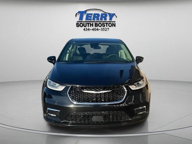 2024 Chrysler Pacifica Touring L Photo in Boston VA 24592