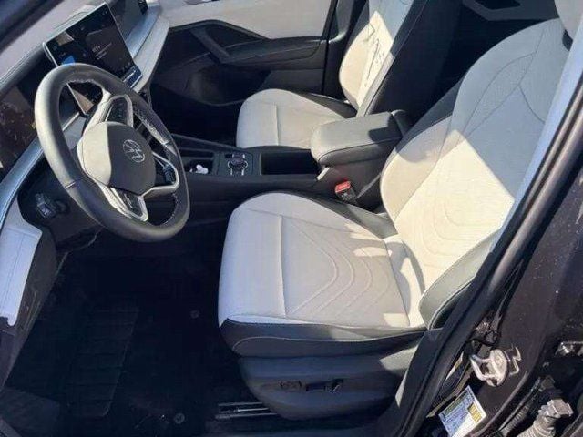 2025 Volkswagen Tiguan 2.0T SE Photo in Lynchburg VA 24502