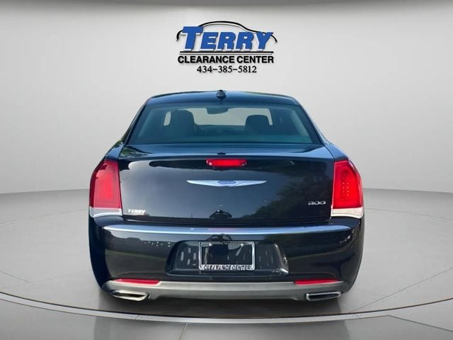 2019 Chrysler 300 Limited Photo in Lynchburg VA 24502