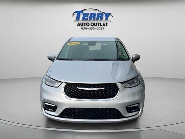 2023 Chrysler Pacifica Touring L Photo in Lynchburg VA 24502