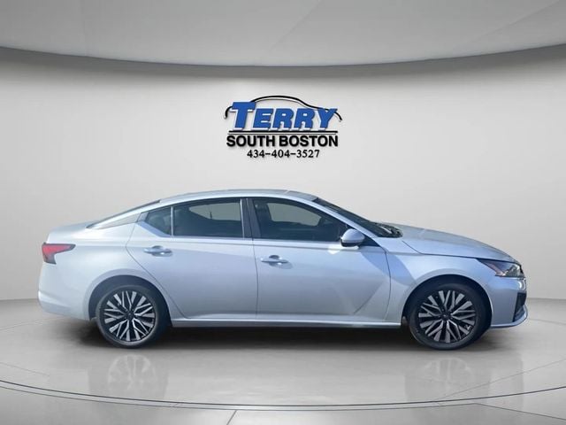 2023 Nissan Altima 2.5 SV Photo in Lynchburg VA 24502