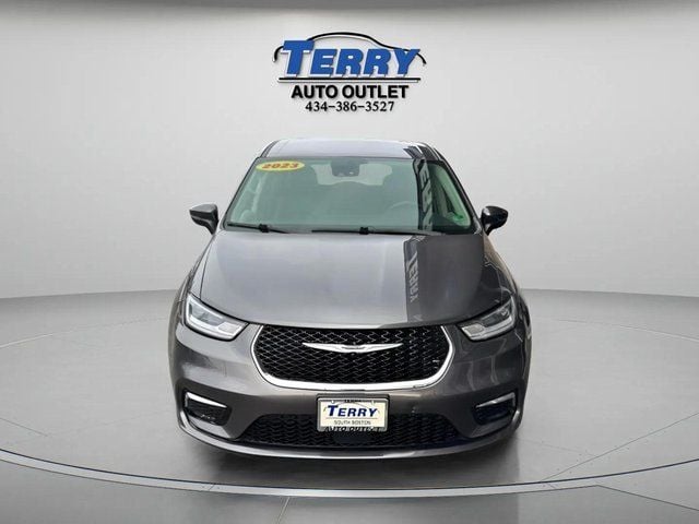 2023 Chrysler Pacifica Touring L Photo in Lynchburg VA 24502