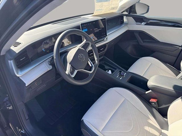 2025 Volkswagen Tiguan 2.0T SE Photo in Lynchburg VA 24502