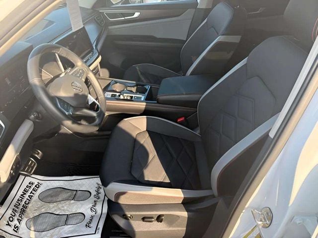 2025 Volkswagen Atlas 2.0T Peak Edition Photo in Lynchburg VA 24502