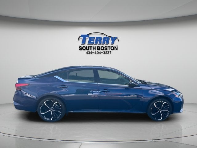 2023 Nissan Altima 2.5 SR Photo in Boston VA 24592
