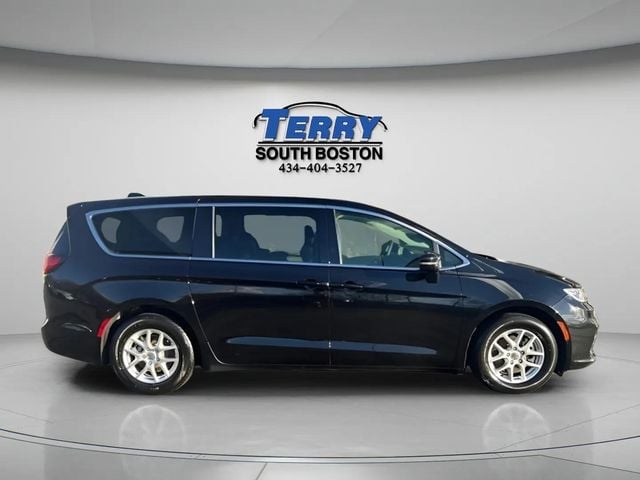 2024 Chrysler Pacifica Touring L Photo in Boston VA 24592
