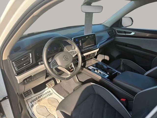 2025 Volkswagen Atlas 2.0T Peak Edition Photo in Lynchburg VA 24502