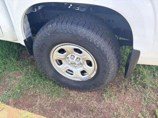 Pre-Owned 2022 Nissan Frontier S - photo - 20