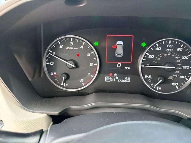 Pre-Owned 2025 Subaru Forester Limited - photo - 11