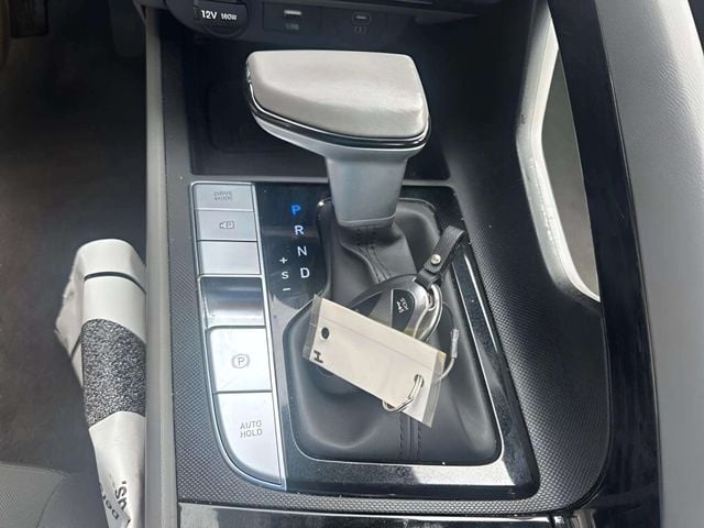 Pre-Owned 2025 Hyundai Elantra SEL Convenience - photo - 8