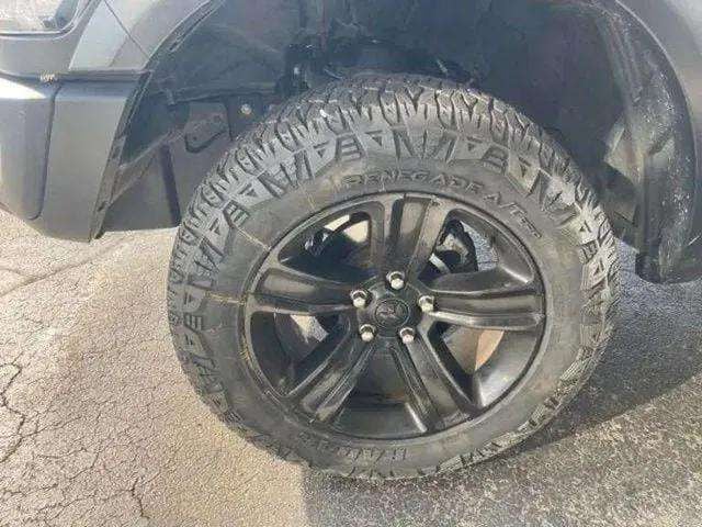 Pre-Owned 2024 Ram 1500 Classic Warlock - photo - 18