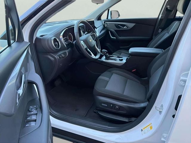 Pre-Owned 2025 Chevrolet Blazer LT - photo - 6