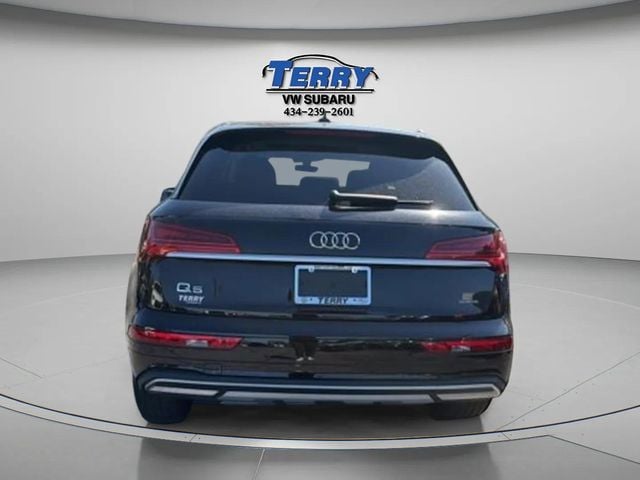 Pre-Owned 2023 Audi Q5 40 Premium - photo - 3