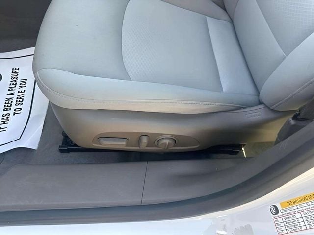 Pre-Owned 2024 Chevrolet Malibu LT - photo - 5