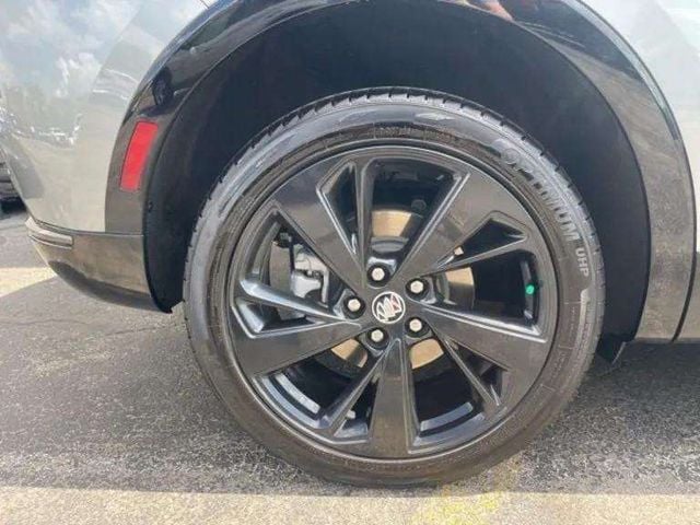Pre-Owned 2023 Buick Envision Preferred - photo - 9