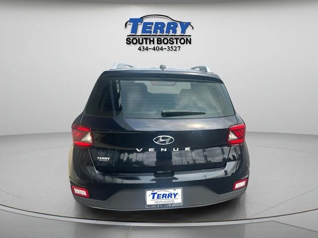 Pre-Owned 2023 Hyundai Venue SEL - photo - 3