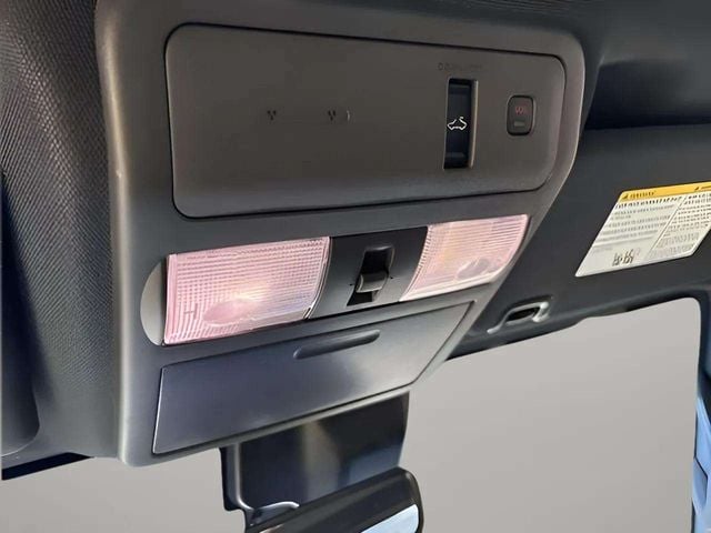 Pre-Owned 2025 Nissan Frontier PRO-4X - photo - 24