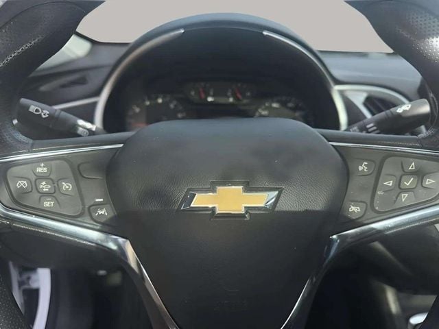 Pre-Owned 2024 Chevrolet Malibu LT - photo - 9