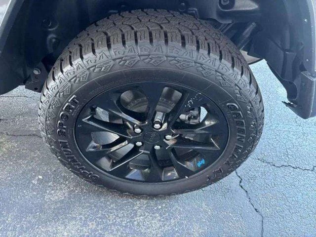 Pre-Owned 2023 Jeep Wrangler Sahara 4xe - photo - 12