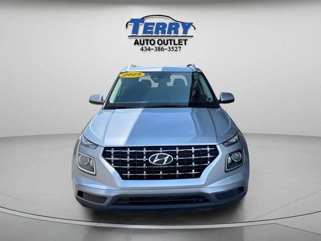 Pre-Owned 2025 Hyundai Venue SEL - photo - 2