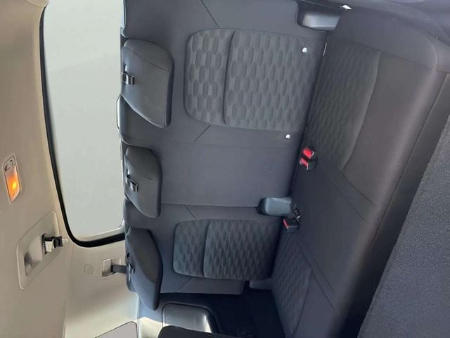 Pre-Owned 2024 Nissan Pathfinder SV - photo - 10