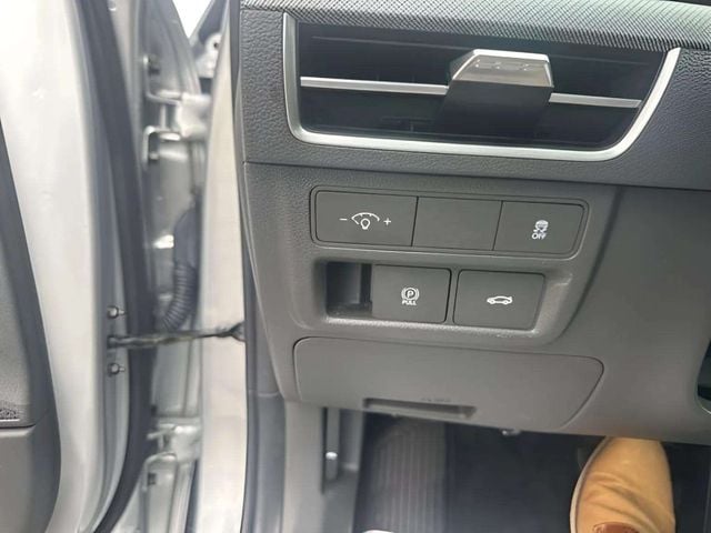 Pre-Owned 2025 Hyundai Sonata SEL - photo - 16