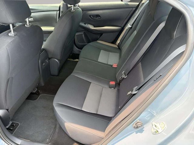 Pre-Owned 2024 Nissan Sentra SV - photo - 5