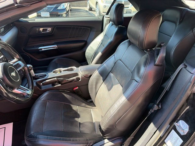 Pre-Owned 2018 Ford Mustang EcoBoost Premium - photo - 6