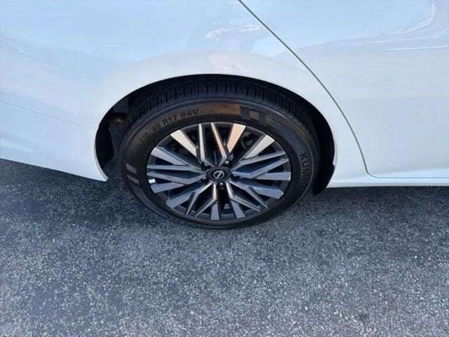 Pre-Owned 2025 Nissan Altima 2.5 SV - photo - 16