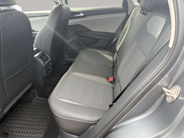 Pre-Owned 2024 Volkswagen Taos 1.5T SE - photo - 24