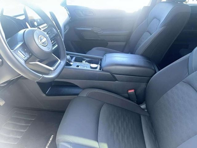 Pre-Owned 2025 Nissan Pathfinder SV - photo - 6