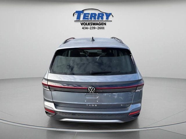 Pre-Owned 2025 Volkswagen Taos 1.5T S - photo - 1