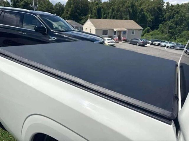 Pre-Owned 2022 Nissan Frontier S - photo - 18