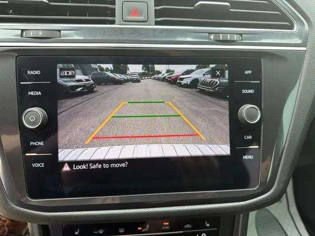 Pre-Owned 2023 Volkswagen Tiguan 2.0T SE - photo - 18