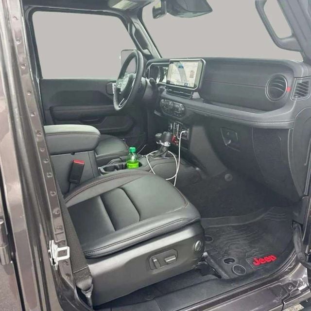 Pre-Owned 2026 Jeep Wrangler Rubicon X - photo - 8