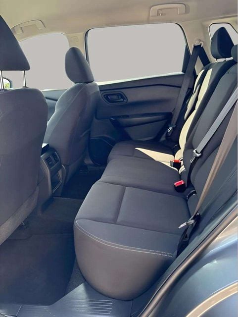 Pre-Owned 2024 Nissan Rogue S - photo - 8