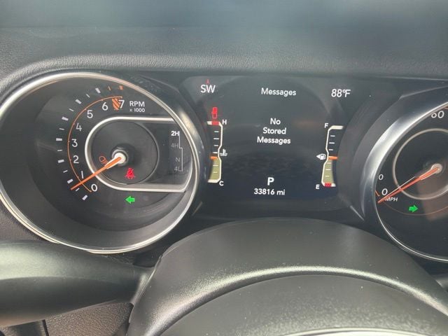 Pre-Owned 2022 Jeep Gladiator Overland - photo - 12