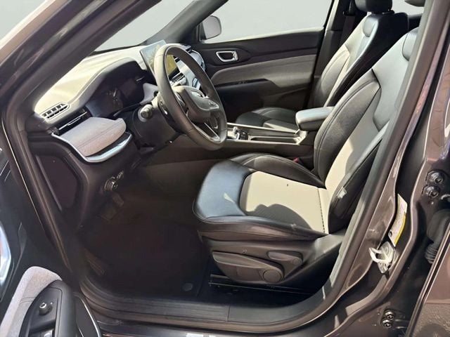 Pre-Owned 2024 Jeep Compass Latitude - photo - 5