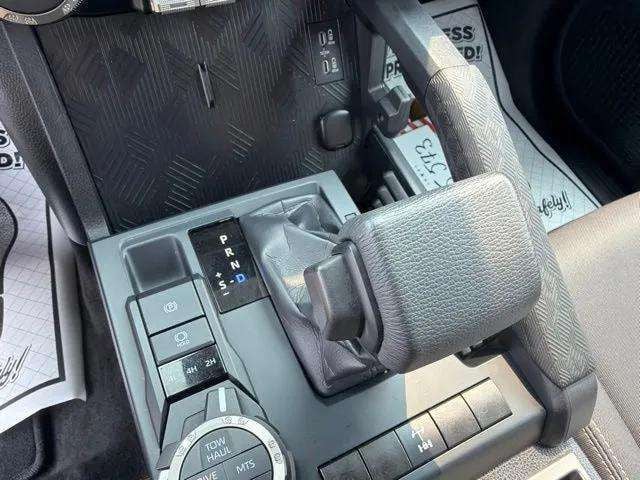 Pre-Owned 2025 Toyota Tacoma TRD Off-Road - photo - 19