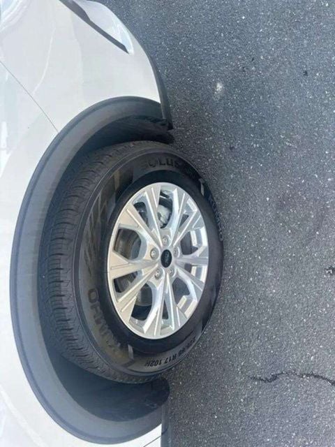 Pre-Owned 2024 Ford Escape Active - photo - 14
