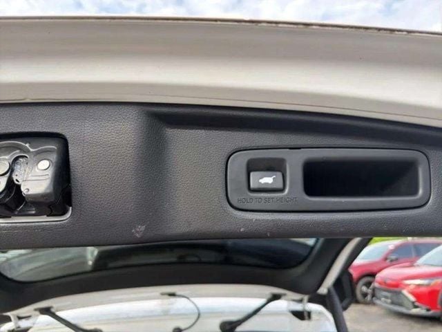 Pre-Owned 2025 Honda CR-V Hybrid Sport Touring - photo - 20