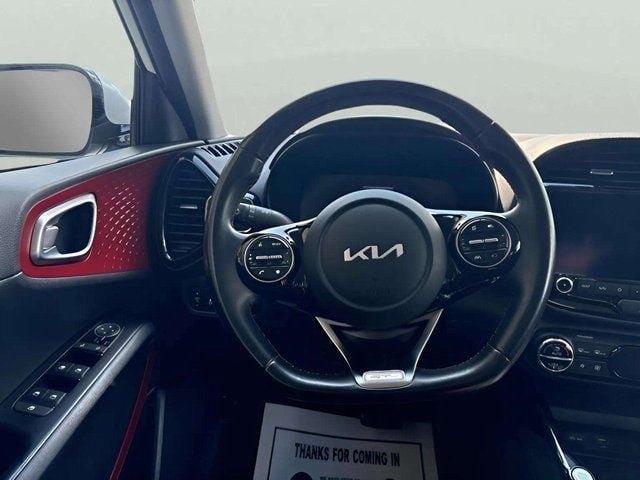 Pre-Owned 2023 Kia Soul GT-Line - photo - 9