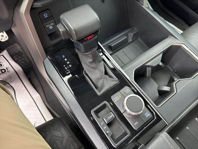Pre-Owned 2023 Toyota Tundra SR5 - photo - 14