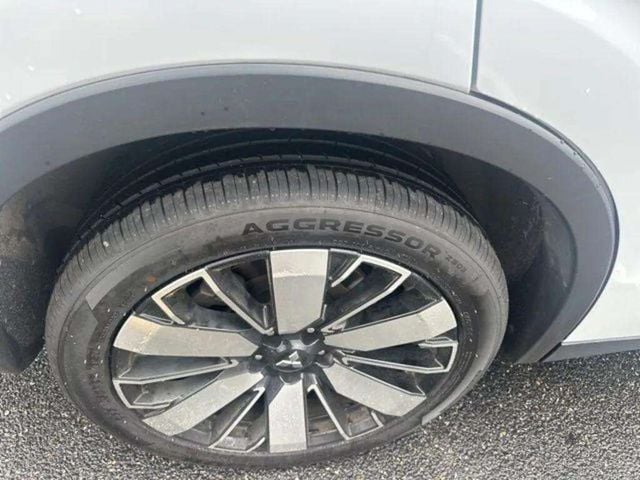 Pre-Owned 2025 Mitsubishi Outlander SE - photo - 20