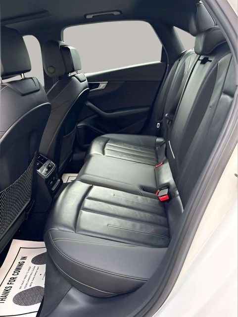 Pre-Owned 2024 Audi A4 45 S line Premium Plus - photo - 8