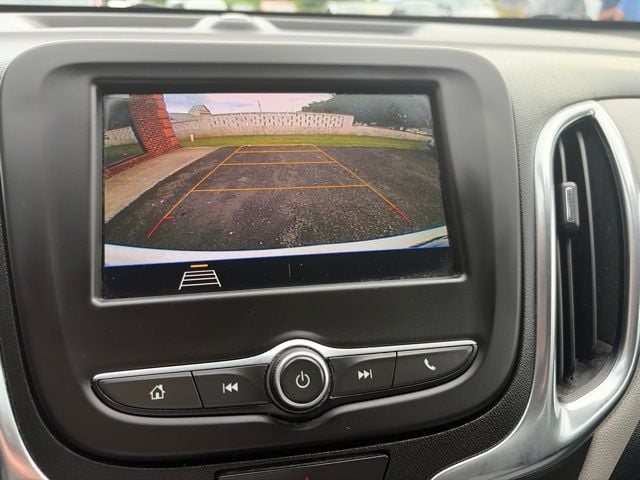 Pre-Owned 2021 Chevrolet Equinox LS - photo - 12