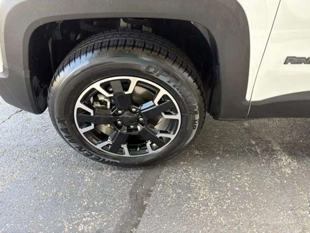 Pre-Owned 2023 Jeep Renegade Latitude - photo - 15