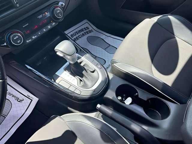 Pre-Owned 2023 Kia Forte GT-Line - photo - 7