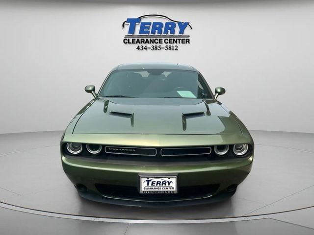 Pre-Owned 2021 Dodge Challenger SXT - photo - 1