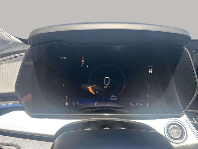 Pre-Owned 2025 Chevrolet Trax LT - photo - 7